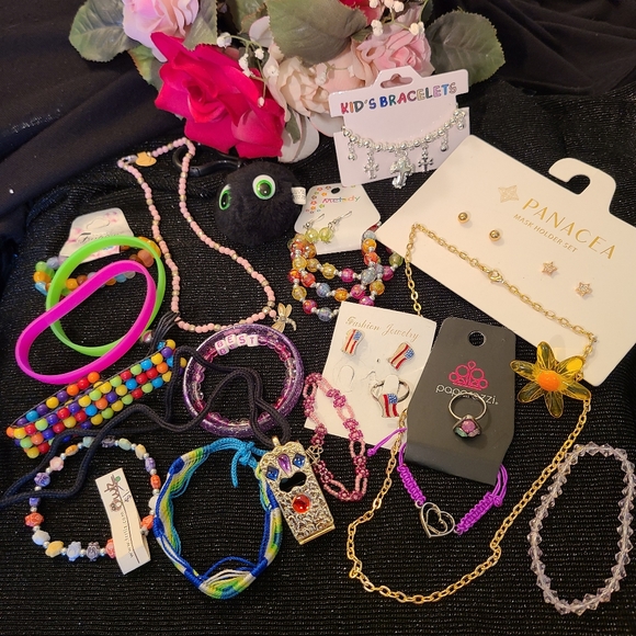 Girl Child Jewelry Chest Display Mannequin Lot - Picture 2 of 14